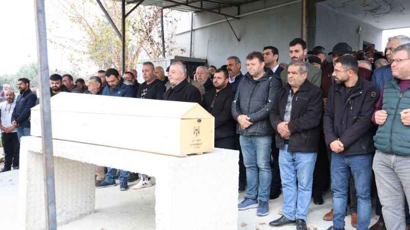 Adana'da hayatını kaybeden anne, baba ve ikiz çocuklar defnedildi