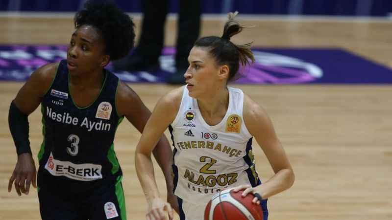 Fenerbahçe Kadın Basketbol takımı yarı finalde