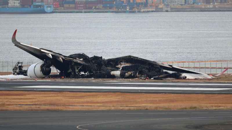 Japonya uçak kazasına 18 dakikada müdahale etti