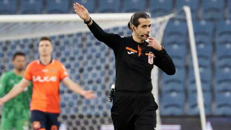 Mete Kalkavan hakemlik kariyerini sona erdirdi