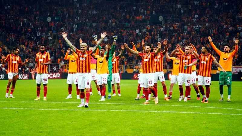 Galatasaray bu ay 7 resmi müsabakaya çıkacak