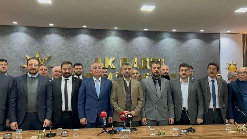 İYİ Partili başkanlar AK Parti'ye geçti