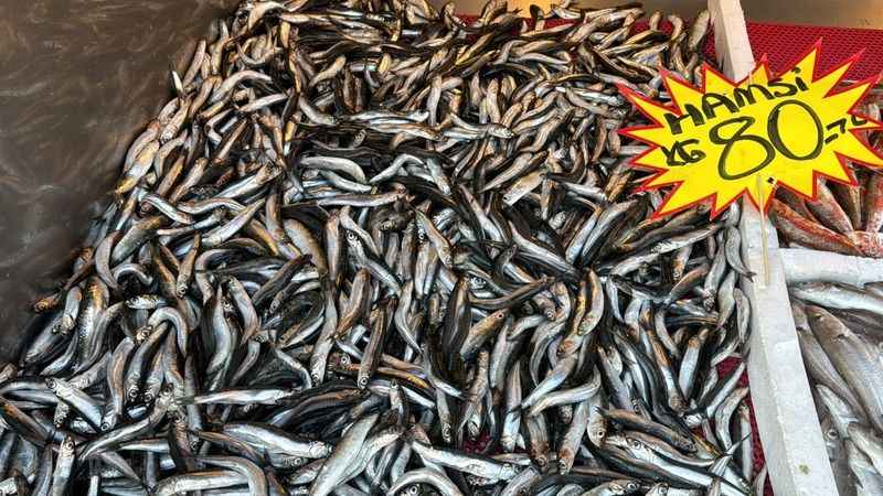 Tezgahlarda balık azalmaya başladı