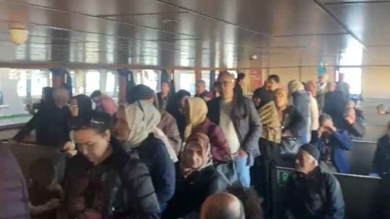 Eminönü- Üsküdar vapurunda yolcular yarım saat mahsur kaldı