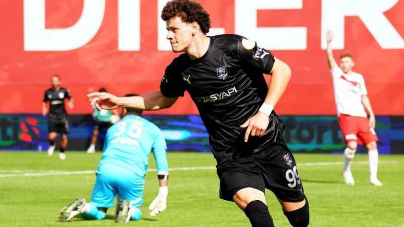 Erencan Yardımcı en çok gol atan yerli futbolculardan oldu