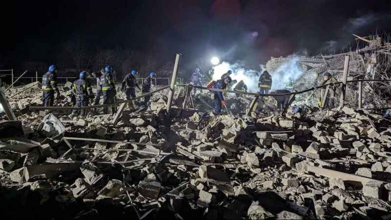 Rusya, Ukrayna’da sivilleri vurdu: 11 ölü