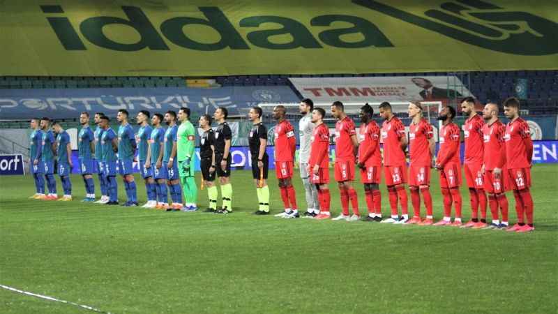 Beşiktaş, Çaykur Rizespor'a konuk oluyor