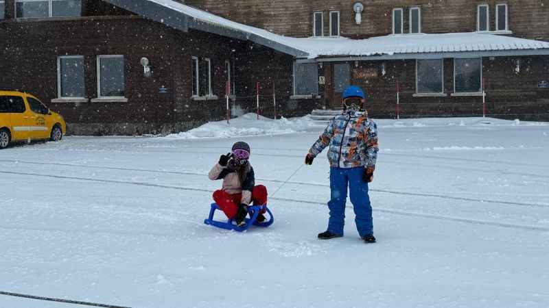 Kartalkaya'da kar yağışı etkili olmaya başladı