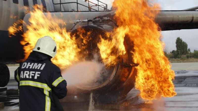 Bakan Uraloğlu: "ARFF ekiplerimiz yedi yirmi dört görev başında”