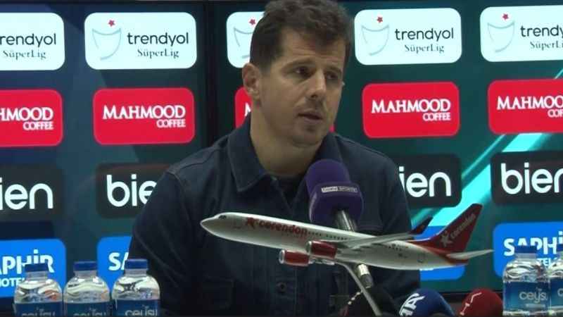 Emre Belözoğlu: Zor şartlarda oynayan sporcu kardeşlerimi tebrik ediyorum