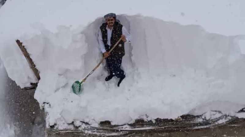 Kar yağışı arttı, evler kayboldu