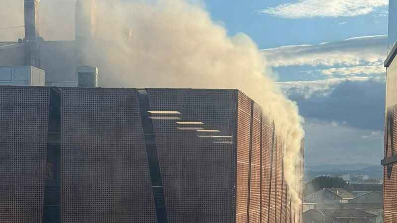 Pakt Plus AVM’de yangın