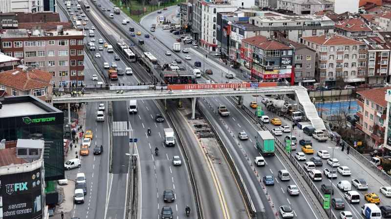 Beşyol metrobüs durağı çilesi bitmiyor
