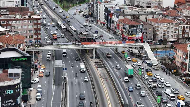 Beşyol metrobüs durağı çilesi bitmiyor