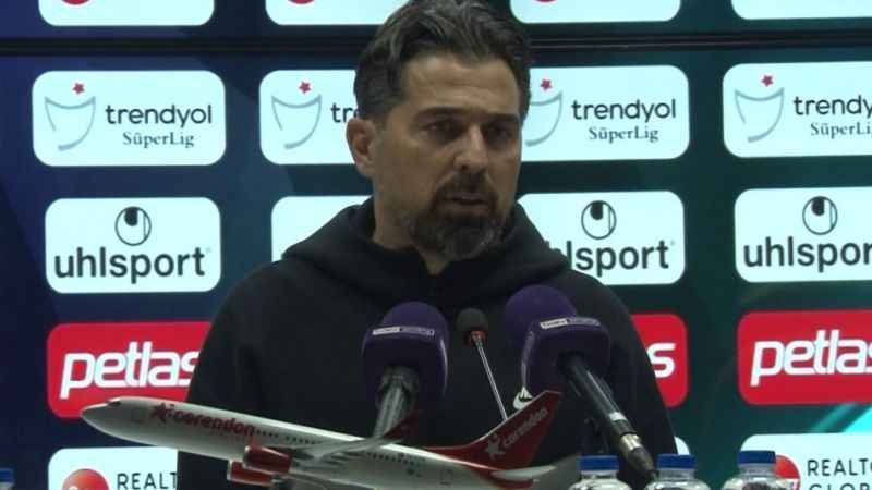 İlhan Palut: Alanyaspor'u tebrik ediyorum
