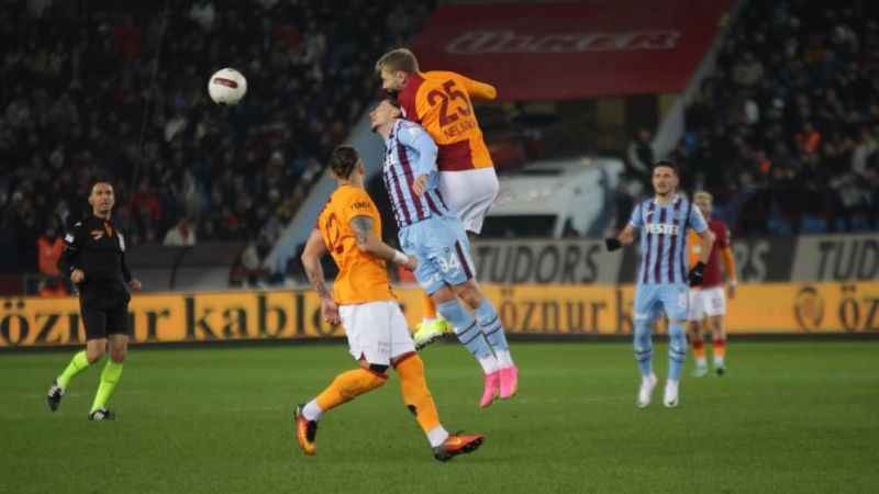 Galatasaray'ı Trabzon'da Zaha taşıdı