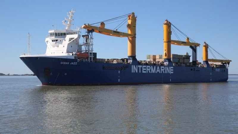 İran destekli Husiler, ABD’ye ait askeri yük gemisine saldırdı