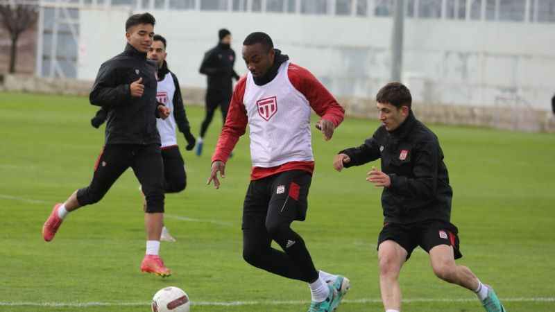 Sivasspor, Antalyaspor maçı hazırlıklarını tamamladı