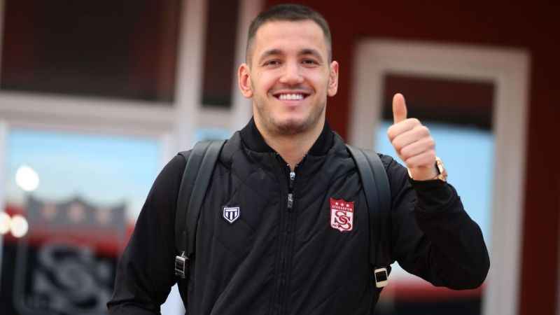 Sivasspor Antalya'ya hareket etti