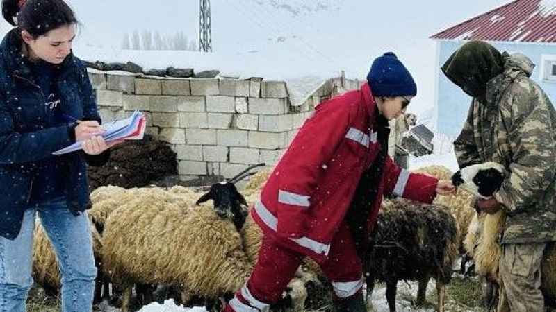 Bakan Yumaklı: Üretime sevdalı yetiştiricilerimizin her zaman yanındayız