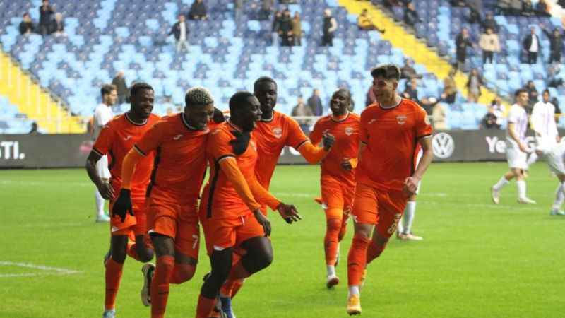 Adanaspor evinde Keçiörengücü'ne kaybetti