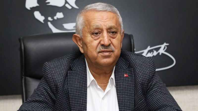 Mehmet Zeybek: 37'den fazla projeyi kente kazandırdık