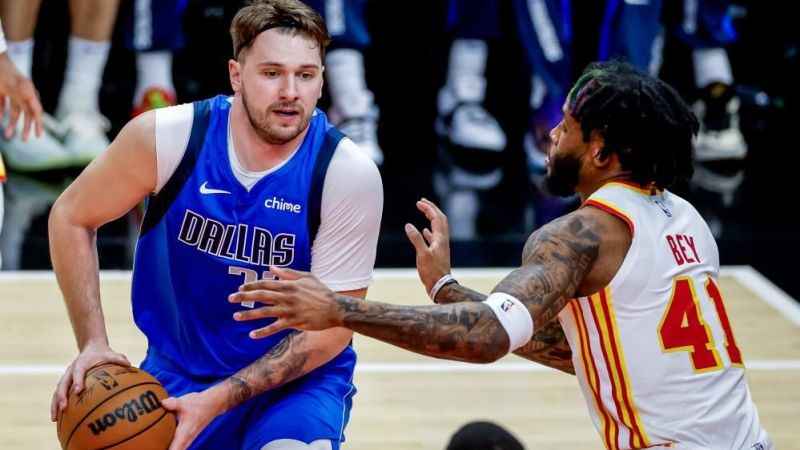 Luka Doncic'ten tarihe geçen performans