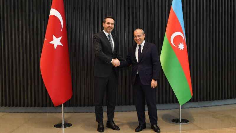 Bakan Bayraktar, Azerbaycan Ekonomi Bakanı Mikayıl Cabbarov ile görüştü