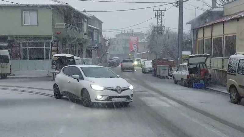 İstanbul’un yüksek kesimlerinde kar