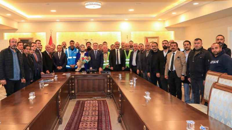 Van Büyükşehir Belediyesi işçilere yüzde 95 zam yaptı