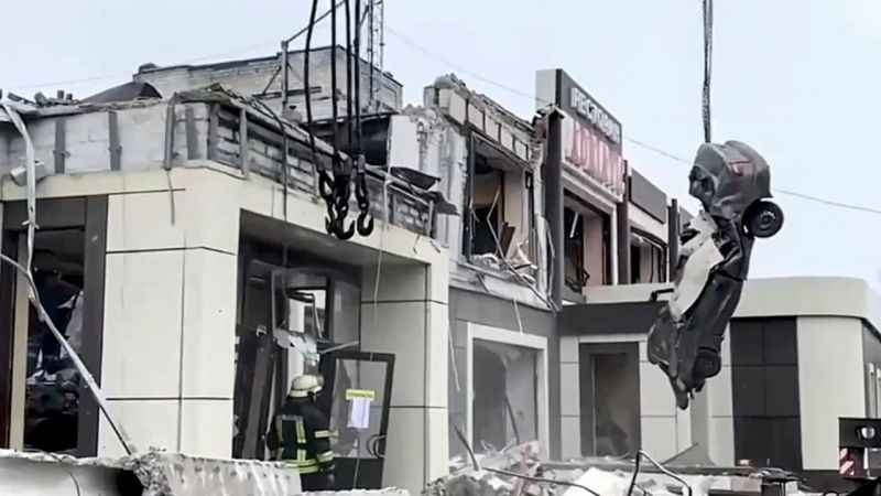 Ukrayna, Rusya kontrolündeki Luhansk bölgesine saldırdı: 28 ölü