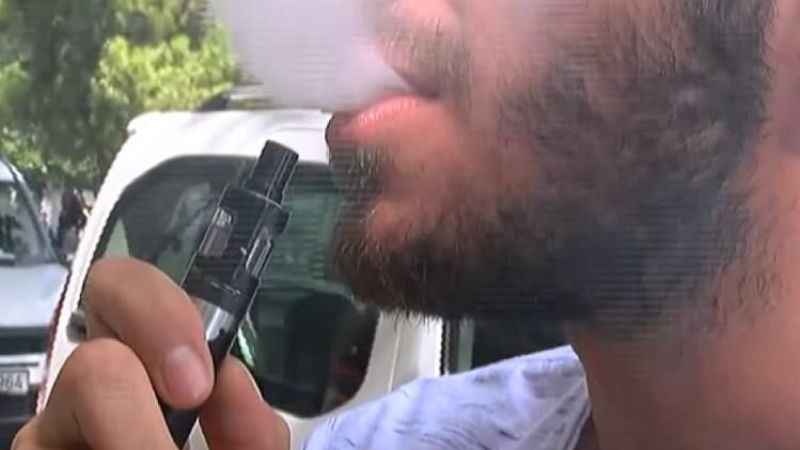 Gençlerde sigara içme oranının 10 katına ulaştı