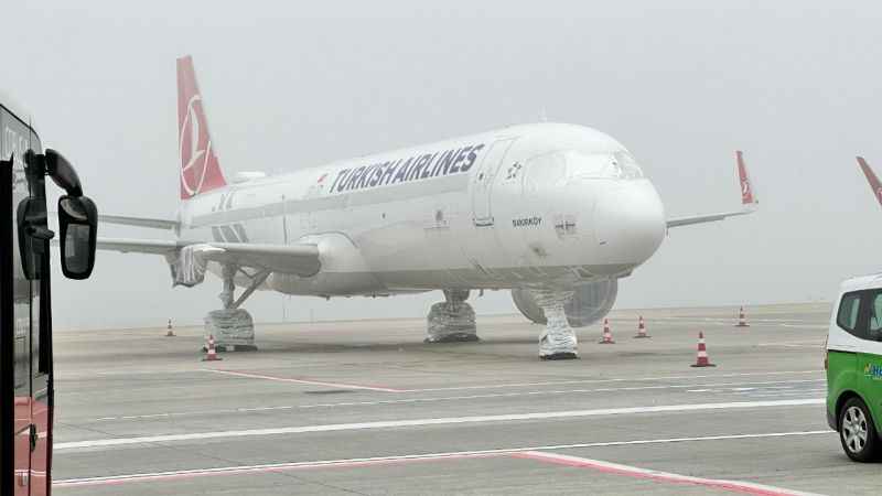 Sabiha Gökçen Havalimanı’nda uçaklar iniş yapamadı