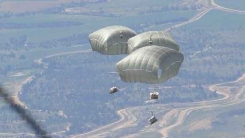 Ürdün, Gazze'ye havadan yardım paketleri bıraktı