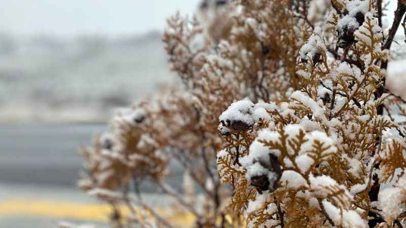 Kayseri’de cemre ile birlikte kar da düştü