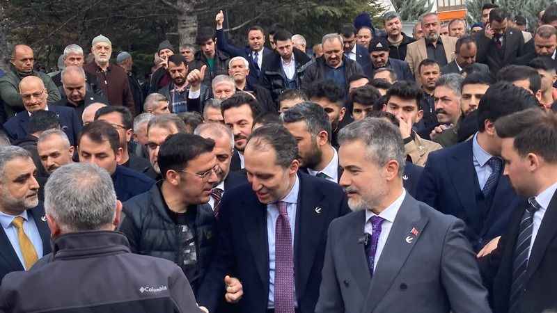 Yeniden Refah lideri Erbakan: “Seçimlere 500 binin üzerinde üyeyle gireceğiz”