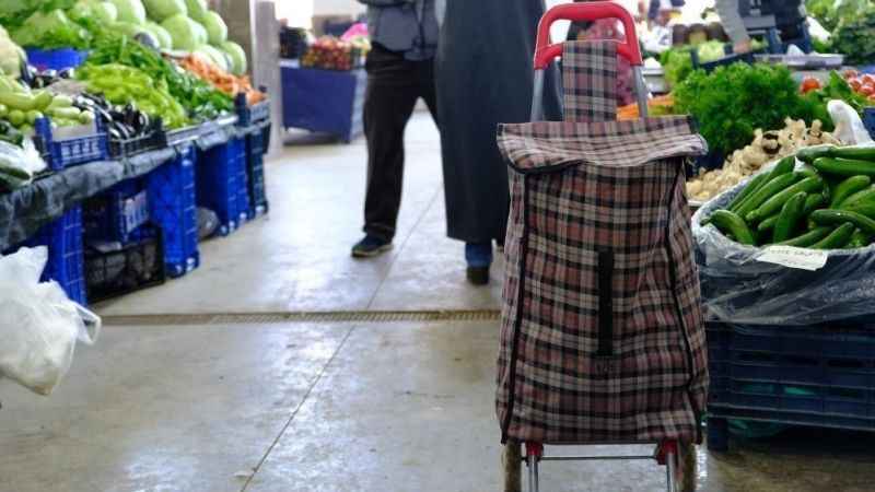 Ticaret satış hacmi yıllık yüzde 0,4 azaldı