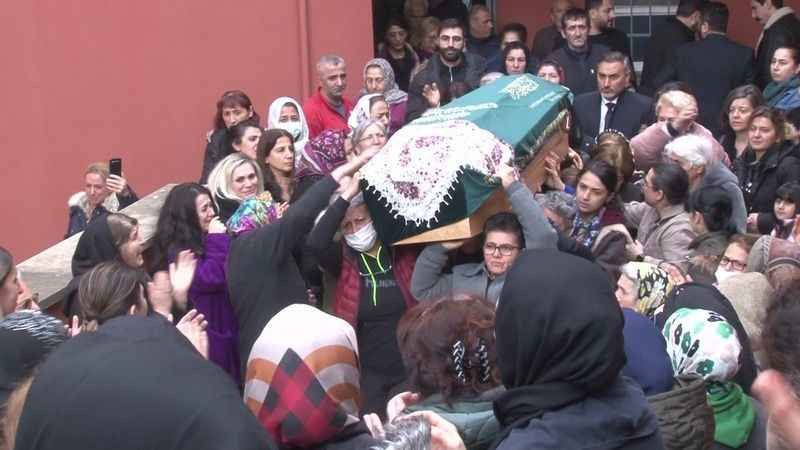 Eşi tarafından öldürülen Duygu Can'ın tabutunu kadınlar taşıdı