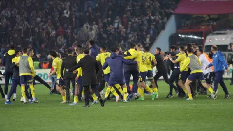 Fenerbahçe, Süper Lig’den çekilme gündemiyle toplanacak