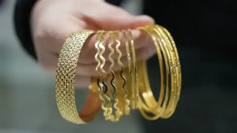 Altında yeni moda ajda model bilezikler