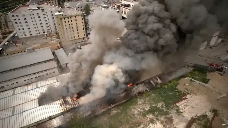 Esenyurt'ta büyük yangını