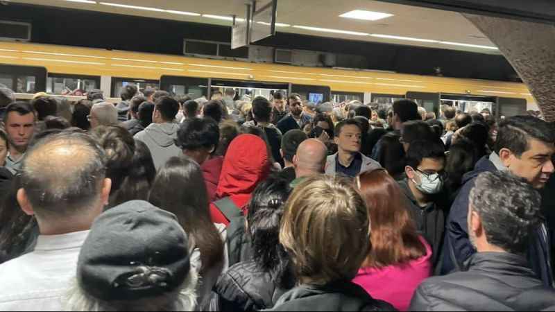 Üsküdar Samandra metrosunda arıza hâlâ sürüyor