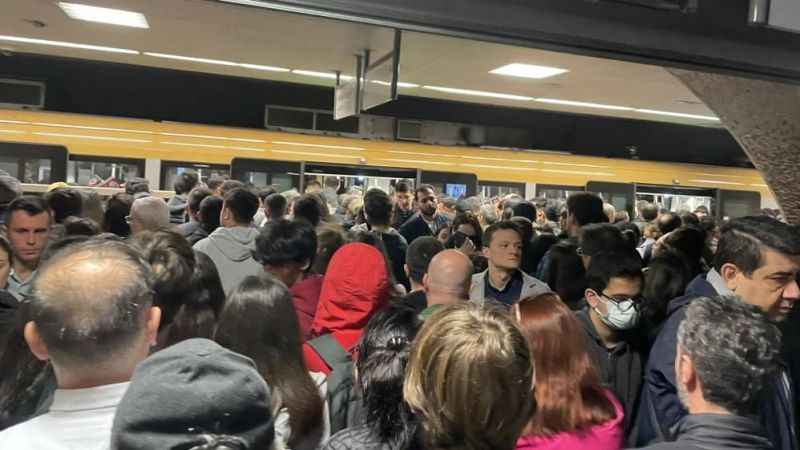 Üsküdar Samandra metrosunda arıza hâlâ sürüyor