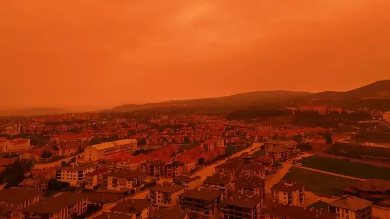 Kuzey Afrika’dan gelen çöl tozları solunum sıkıntısına neden oluyor