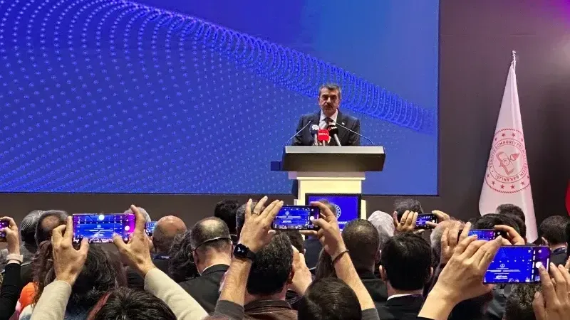 Bakan Tekin, yeni müfredatı onayladı