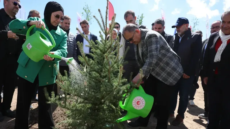 Bakan Özhaseki: “Hedefimiz daha yeşil bir Türkiye”