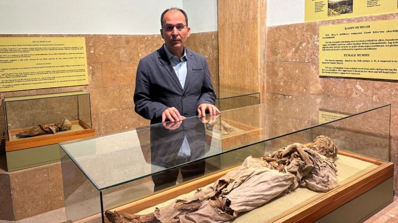 Bin Yıllık Mumyalara Ziyaretçi Akını