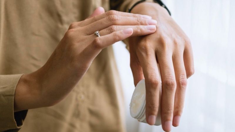 Kırışıkları 21 Günde Azaltan Nemlendirici