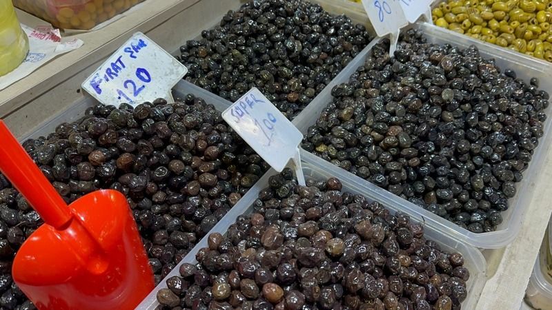 Sahurda Zeytin Yemek Susuzluğu Artırıyor! Sahurda Zeytin Yemek Susuzluğu Artırıyor!