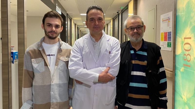 Oğlunun verdiği karaciğerle yaşama tutundu